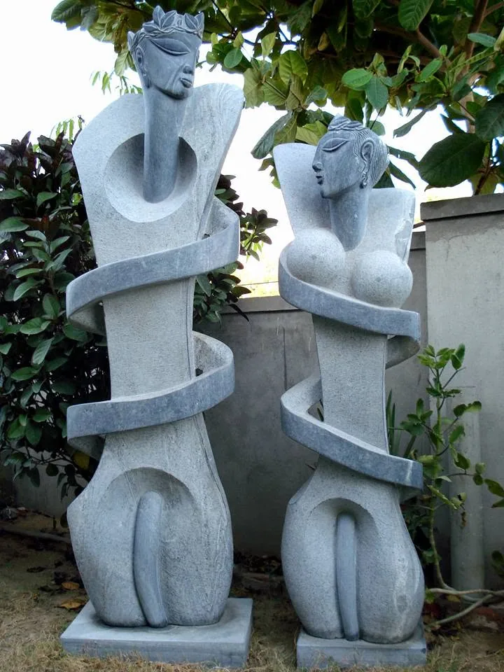 King And Queen view 3