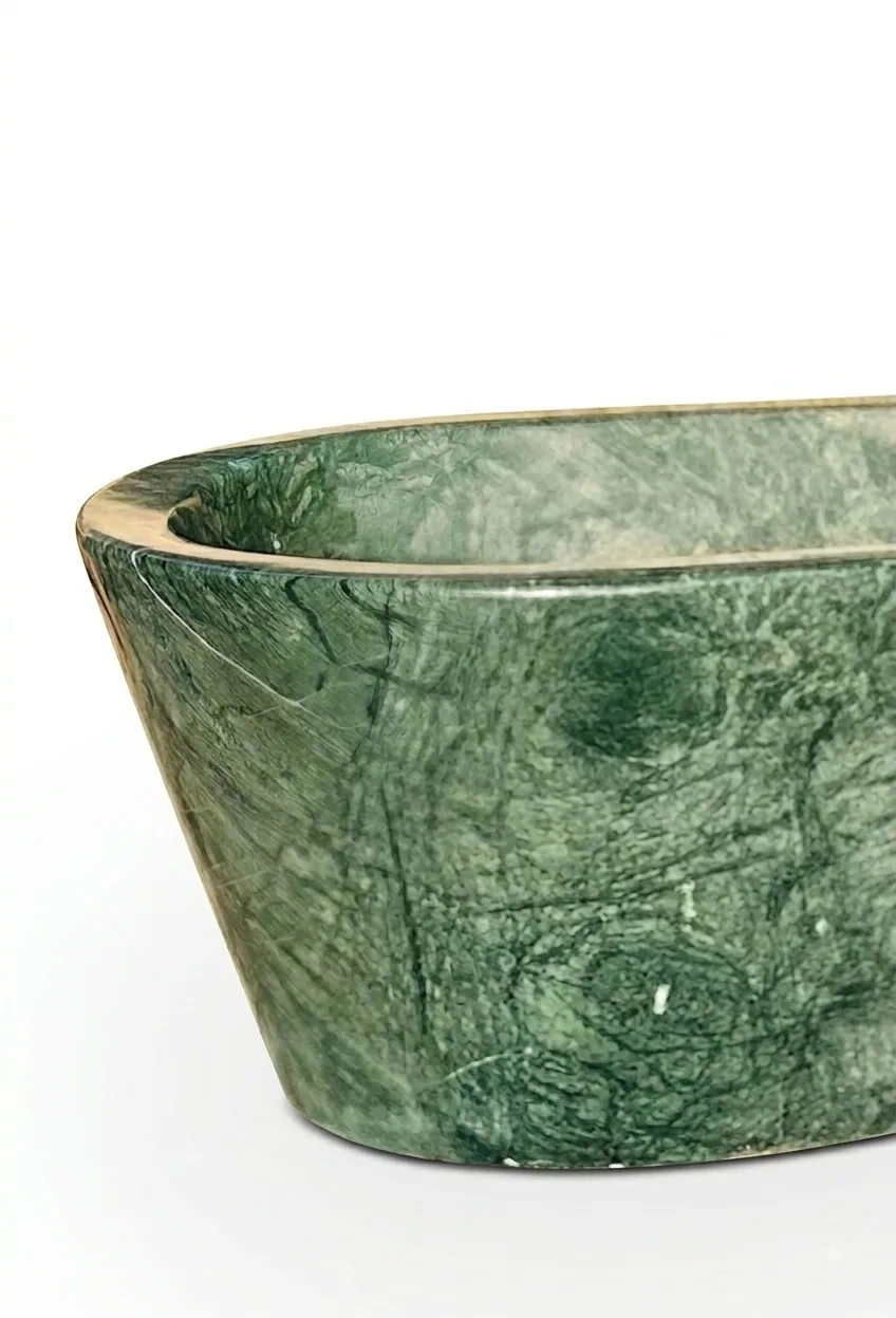 Verde Majesty Bathtub view 3