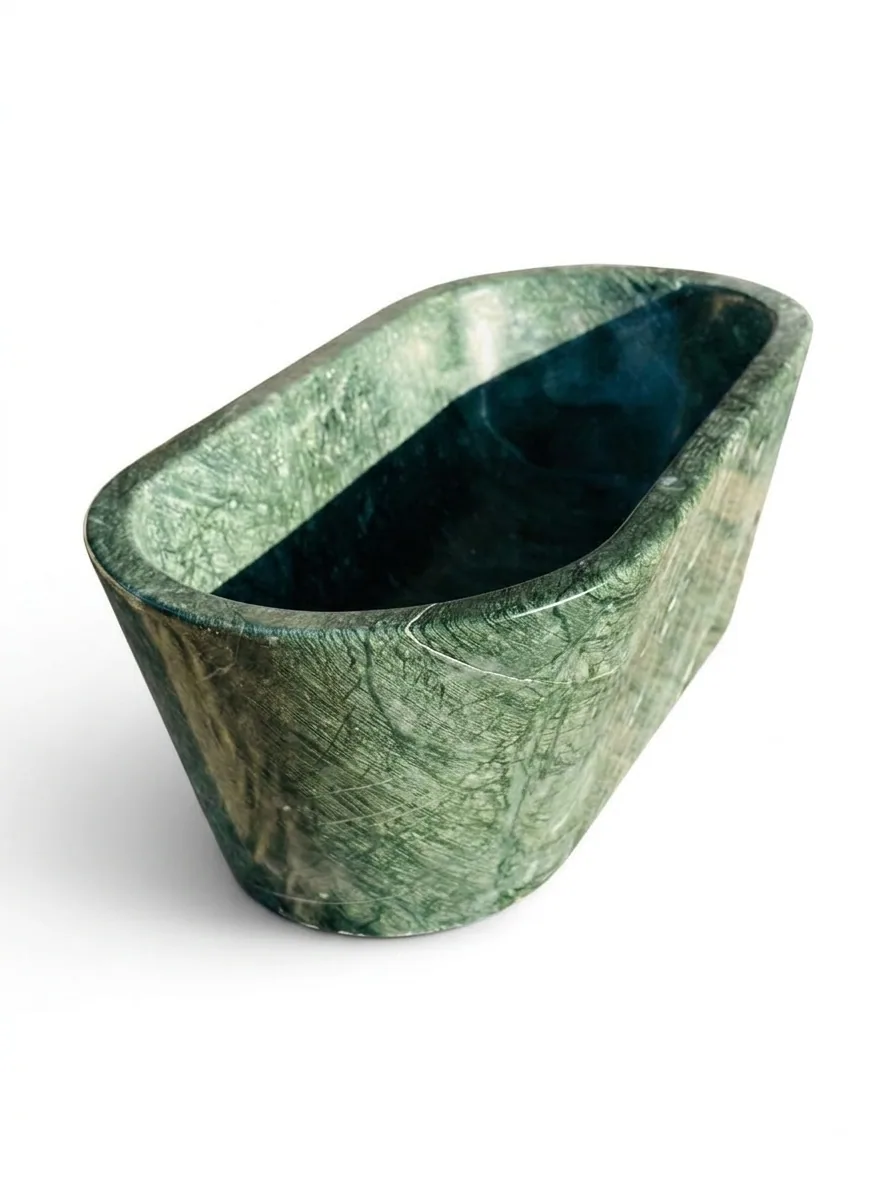 Verde Majesty Bathtub view 4